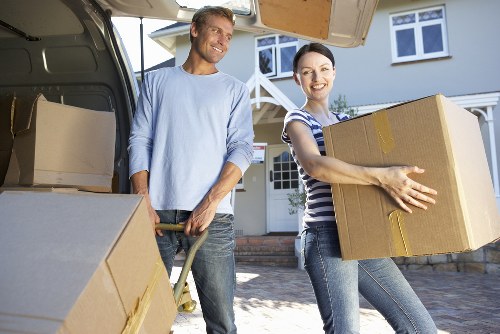 Small removal van for flats and house moves across Richmond upon Thames